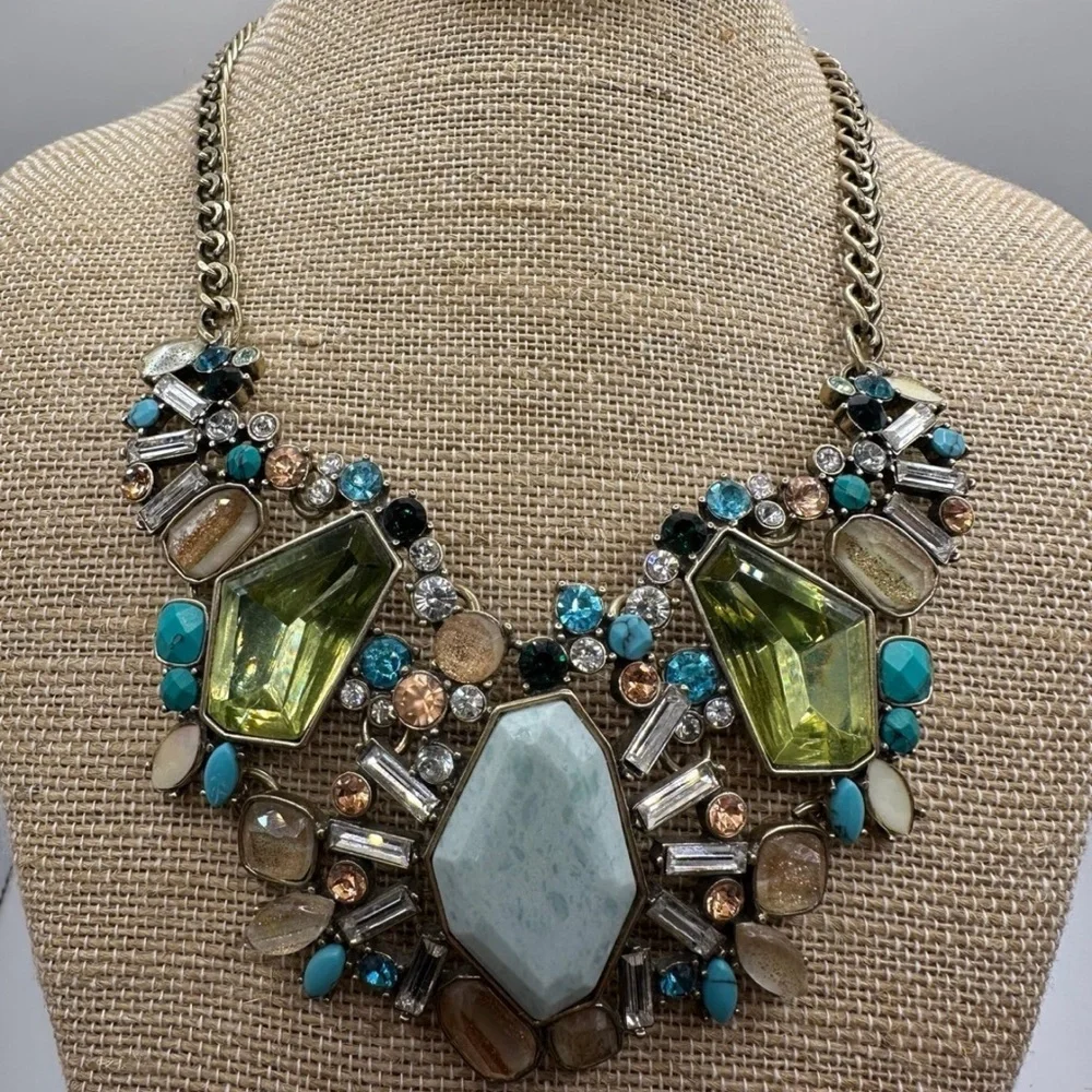 Chloe + Isabel Elegant Aquamarine Multicolor Statement Necklace. - Picture 4 of 4